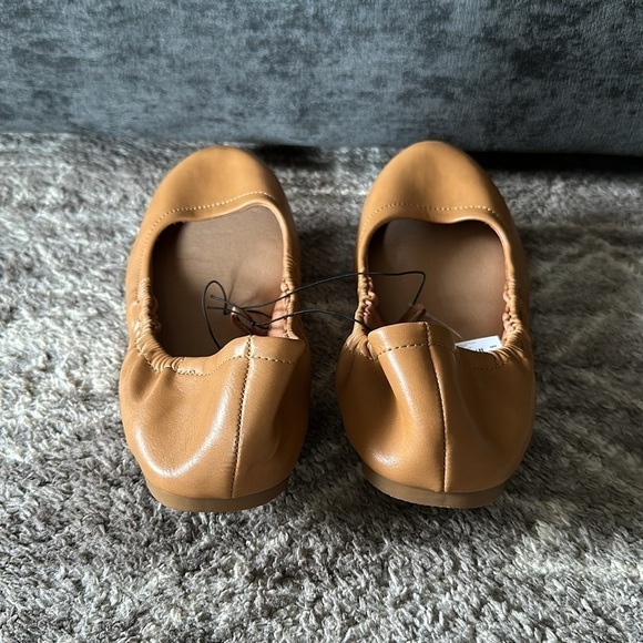 NWT Torrid Scrunch Ballet Flats Cognac Wide Width 8 - Picture 4 of 4